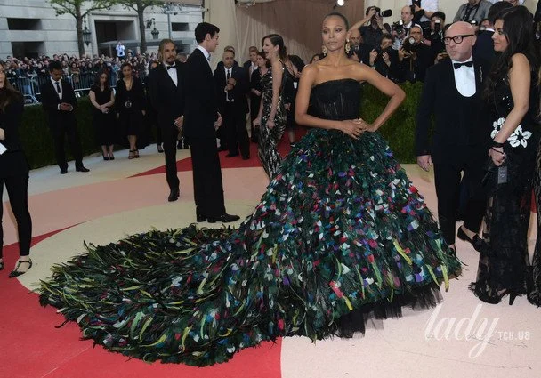 Зої Салдана Met Gala 2016 / &copy; Associated Press