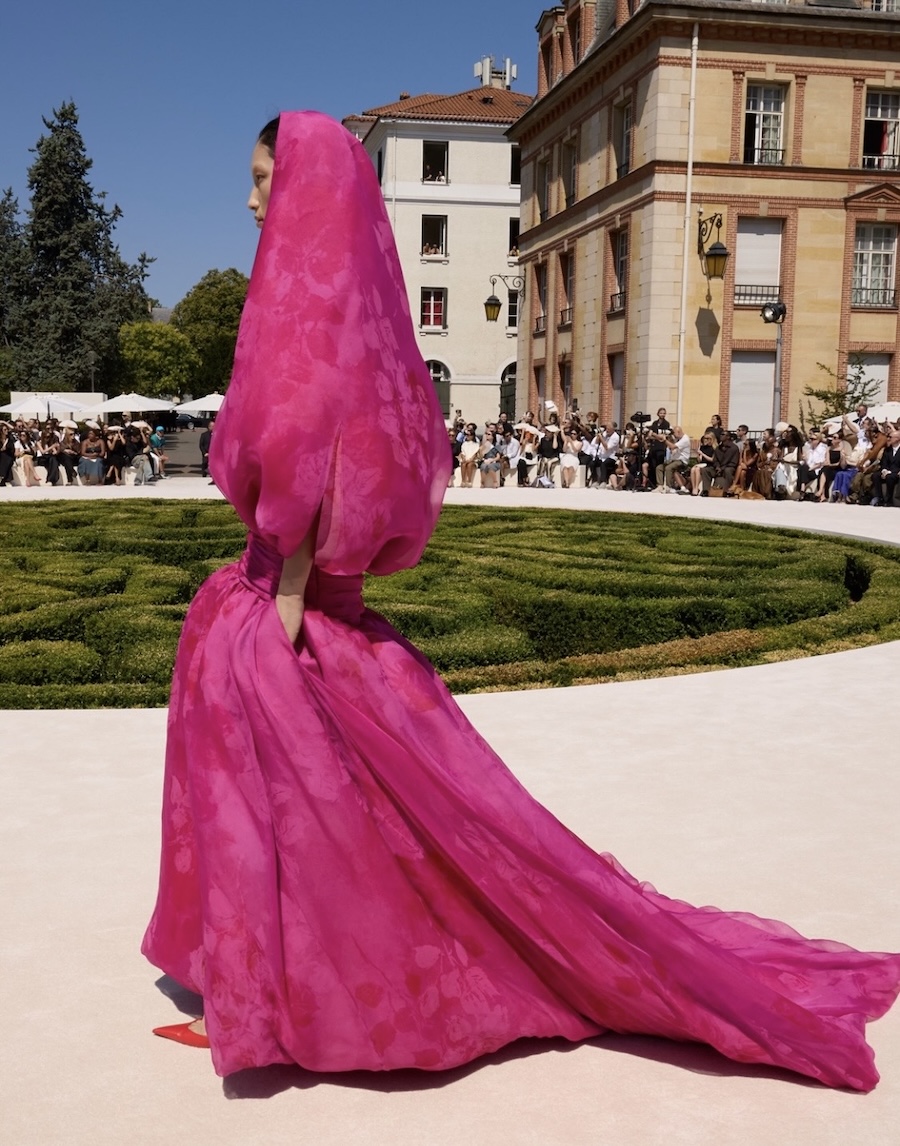 Дефіле Haid та дивні силуети: чи здивувала деbutна колекція Pierpaolo Piccioli для Balenciaga