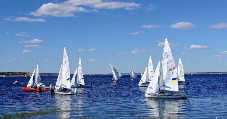 <strong>У Миколаєві розіграли чемпіонські вітрила: хто підкорив хвилі української першості?</strong> 20 <strong>У Миколаєві розіграли чемпіонські вітрила: хто підкорив хвилі української першості?</strong> 12