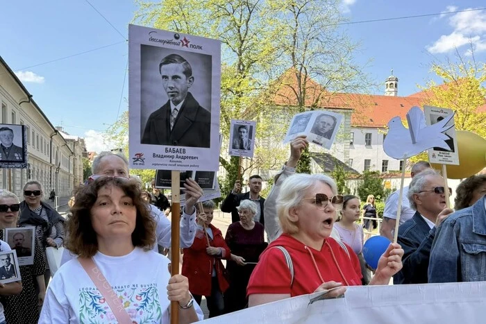 В Аугсбурзі учасники «Безсмертного полку» ходили із портретом Степана Бандери і навіть цього не помітили 