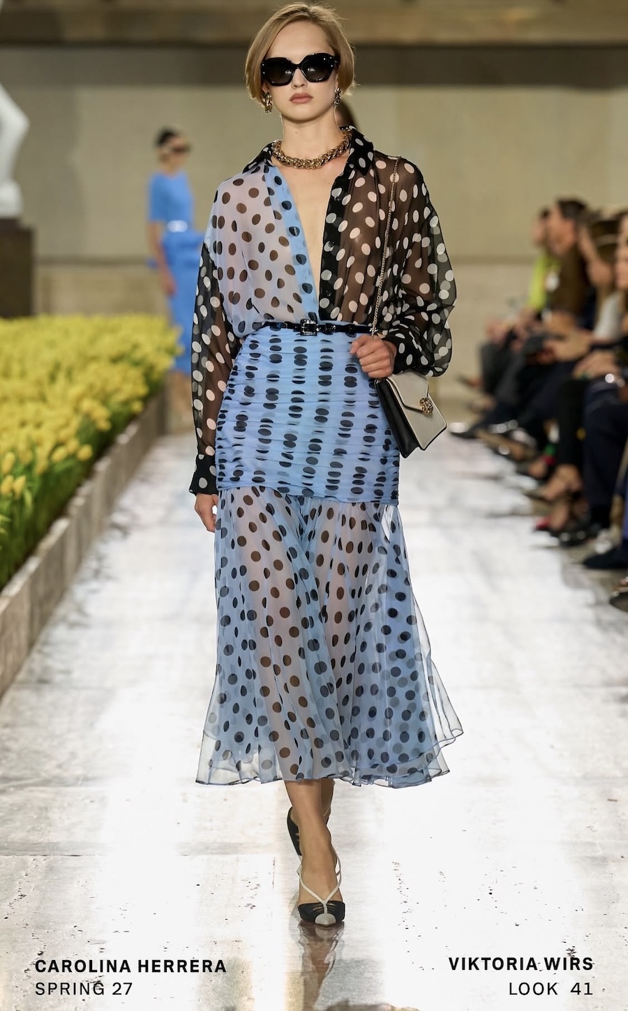 Carolina Herrera: ювілейна колекція серед 20 тисяч тюльпанів – головний тренд сезону 30 Carolina Herrera: Жіночність