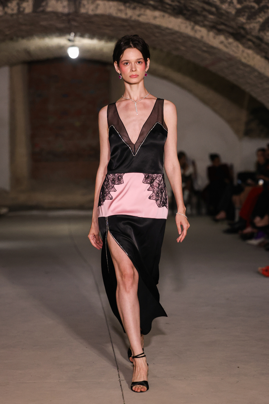 UFW SS&rsquo;27: Darja Donezz переосмислює казку мовою сучасного одягу