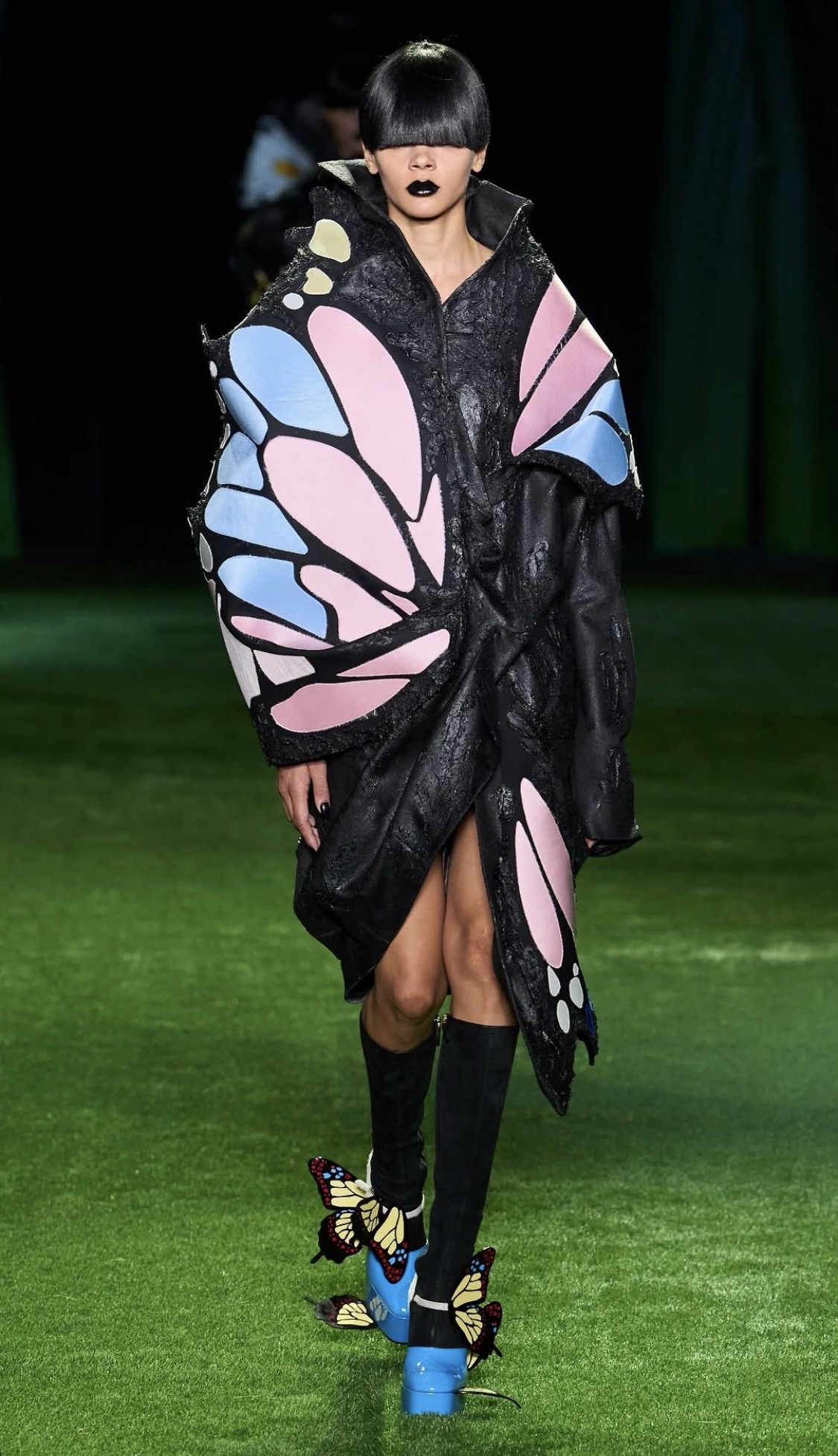 Thom Browne: фешн-симфонія комах – новий тренд сезону! 29 NYFW SS’27: Thom Browne перетворив подіум на світ комах