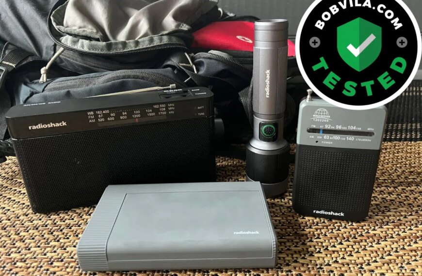 Україночка 136 4 речі з RadioShack для вашого аварійного набору