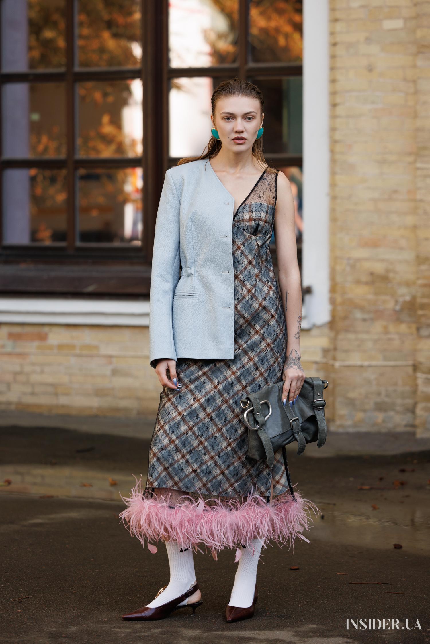 Street style UFW SS'27: Яскраві образи гостей – фешн-поради стилю 66 Вікторія Бондаренко