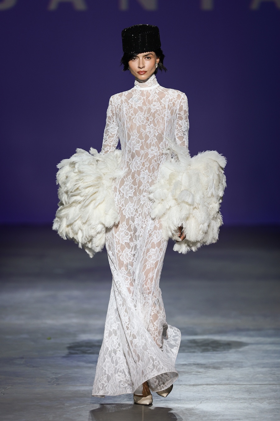 UFW SS’27: SANTA — новий must-have тренд у power dressing: скульптурний крій та ефектні об’єми для твого незабутнього образу 34 Колекція SANTA