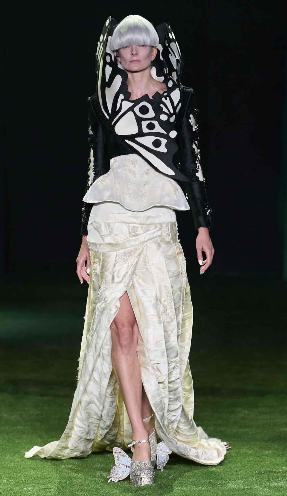 Thom Browne: фешн-симфонія комах – новий тренд сезону! 31 NYFW SS’27: Thom Browne перетворив подіум на світ комах