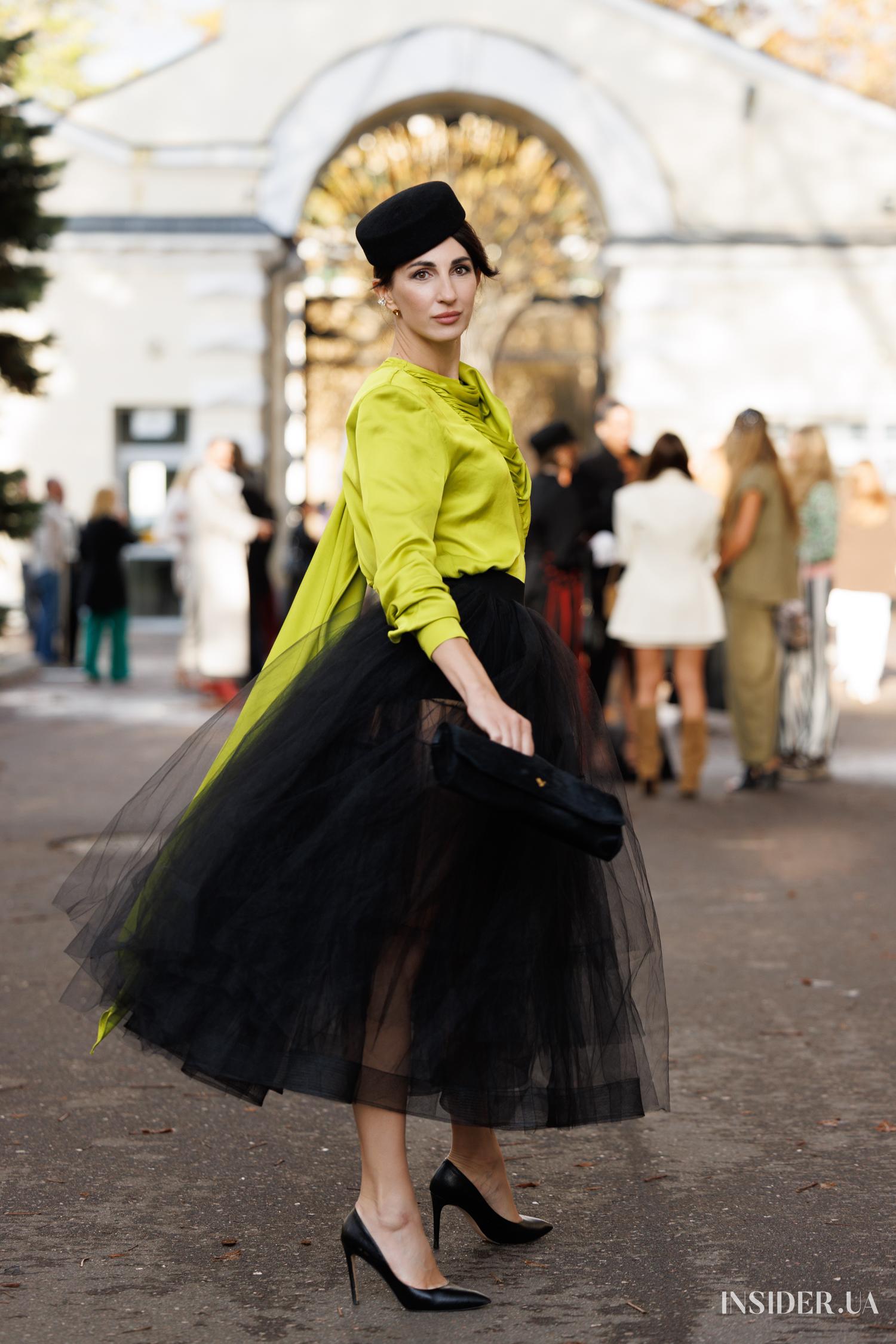 Street style UFW SS'27: Яскраві образи гостей – фешн-поради стилю 69 Вікторія Бондаренко