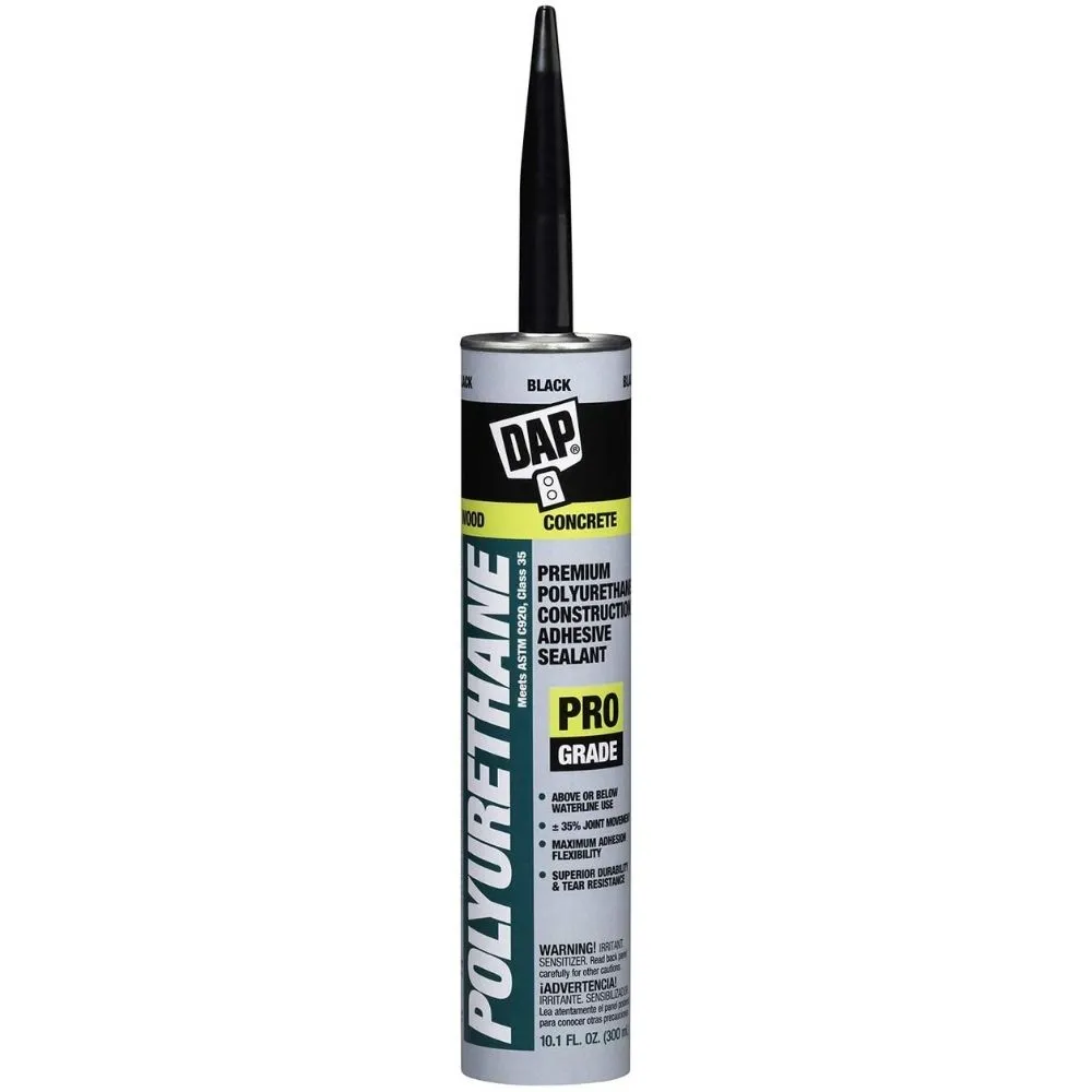 Тюбик герметика DAP Polyurethane Construction Sealant на білому тлі.