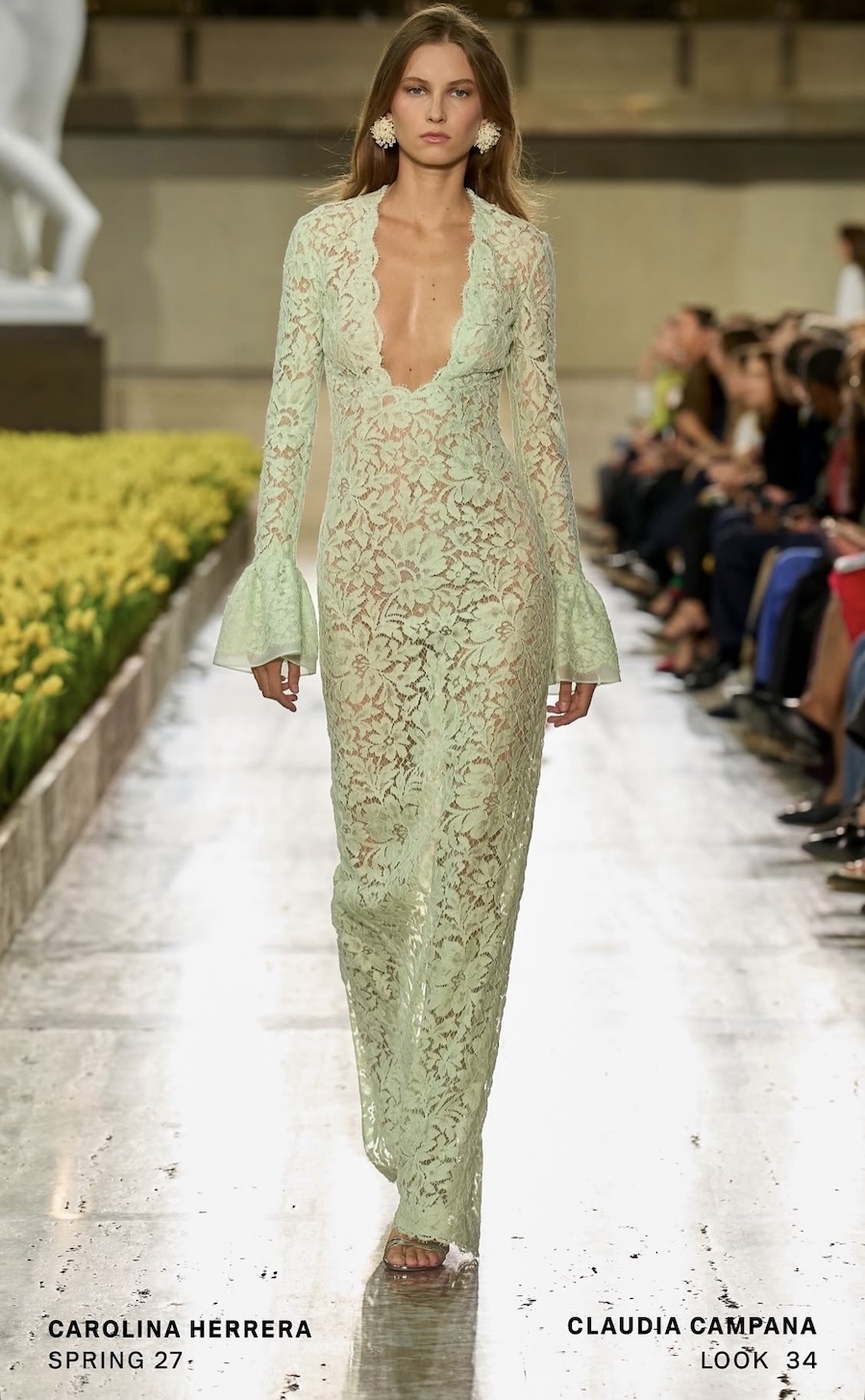 Carolina Herrera: ювілейна колекція серед 20 тисяч тюльпанів – головний тренд сезону 31 Carolina Herrera: Вишуканість