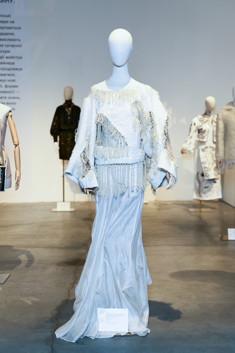 Ukrainian designers showcase traditional crafts in modern fashion
