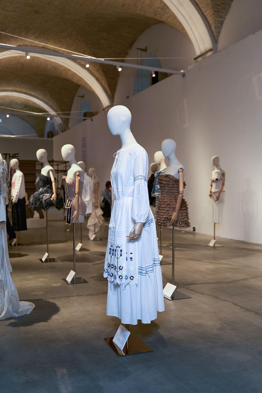 Ukrainian designers showcase traditional crafts in modern fashion