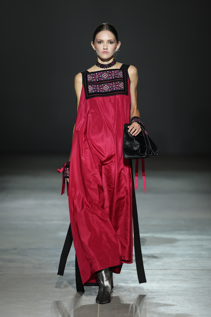 Ukrainian Fashion Week SS'27: Khrystyna Rachytska переосмислює українські сорочки в новій колекції