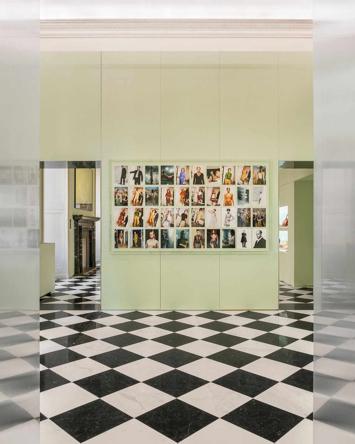 Prada Galleria в Мілані: must-have естетика нового простору від Prada, що задає тренди 26 Prada Galleria