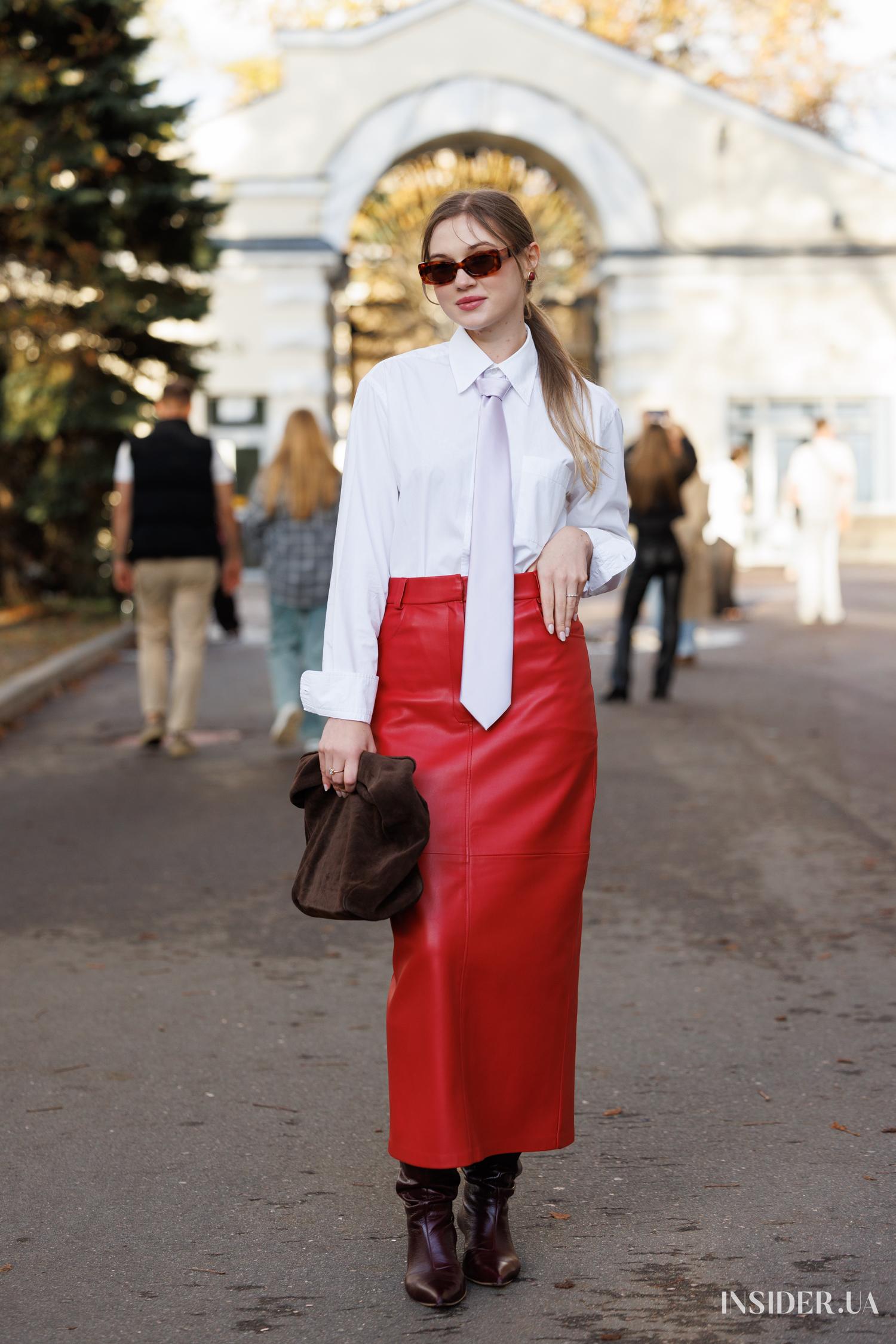 Street style UFW SS'27: Яскраві образи гостей – фешн-поради стилю 68 Вікторія Бондаренко