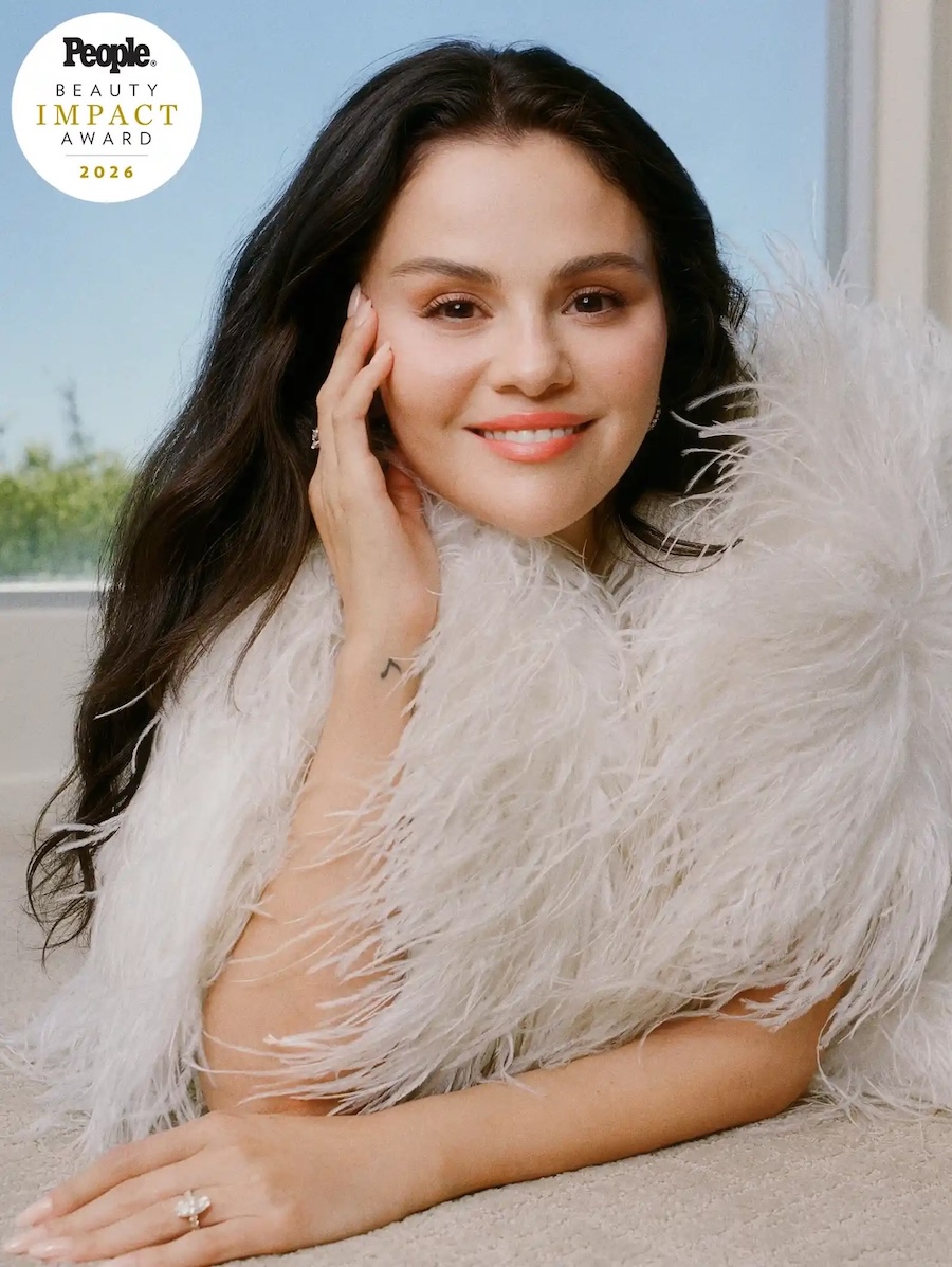 Селена Гомес у сукні від Lever Couture