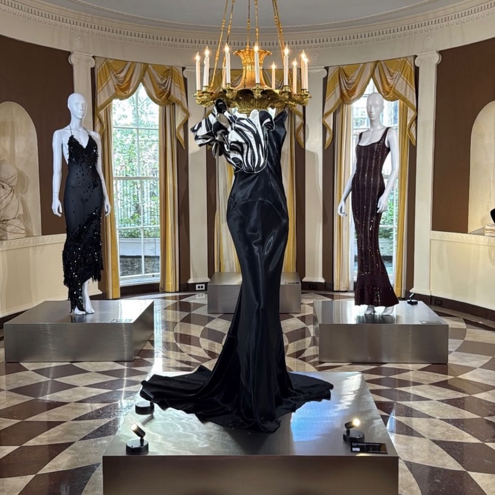 Цифра дня: елегантність Наомі Кемпбелл – новітній тренд haute couture, що вразив світ! 13 Вбрання від John Galliano