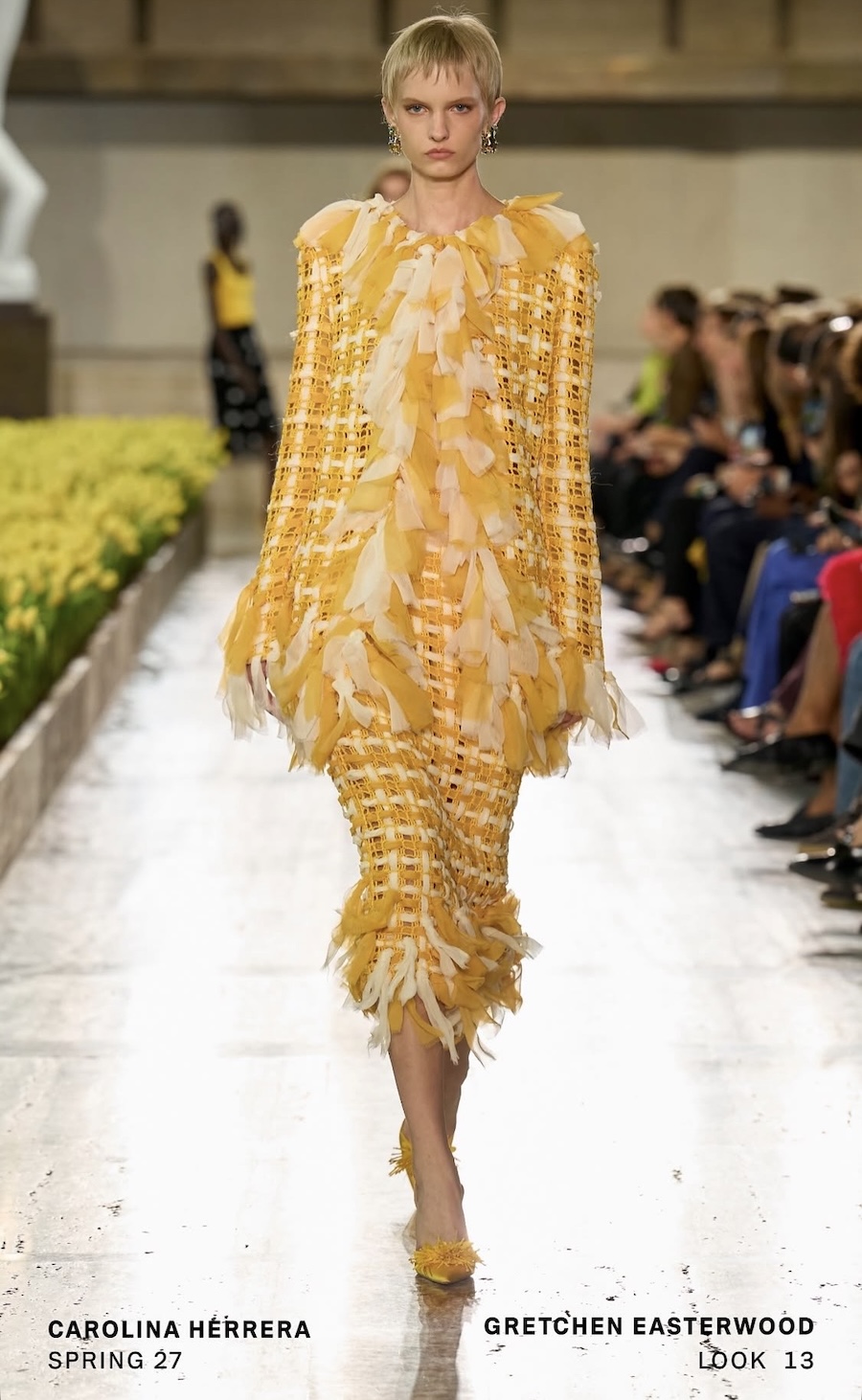 Carolina Herrera: ювілейна колекція серед 20 тисяч тюльпанів – головний тренд сезону 36 Carolina Herrera: Модний образ
