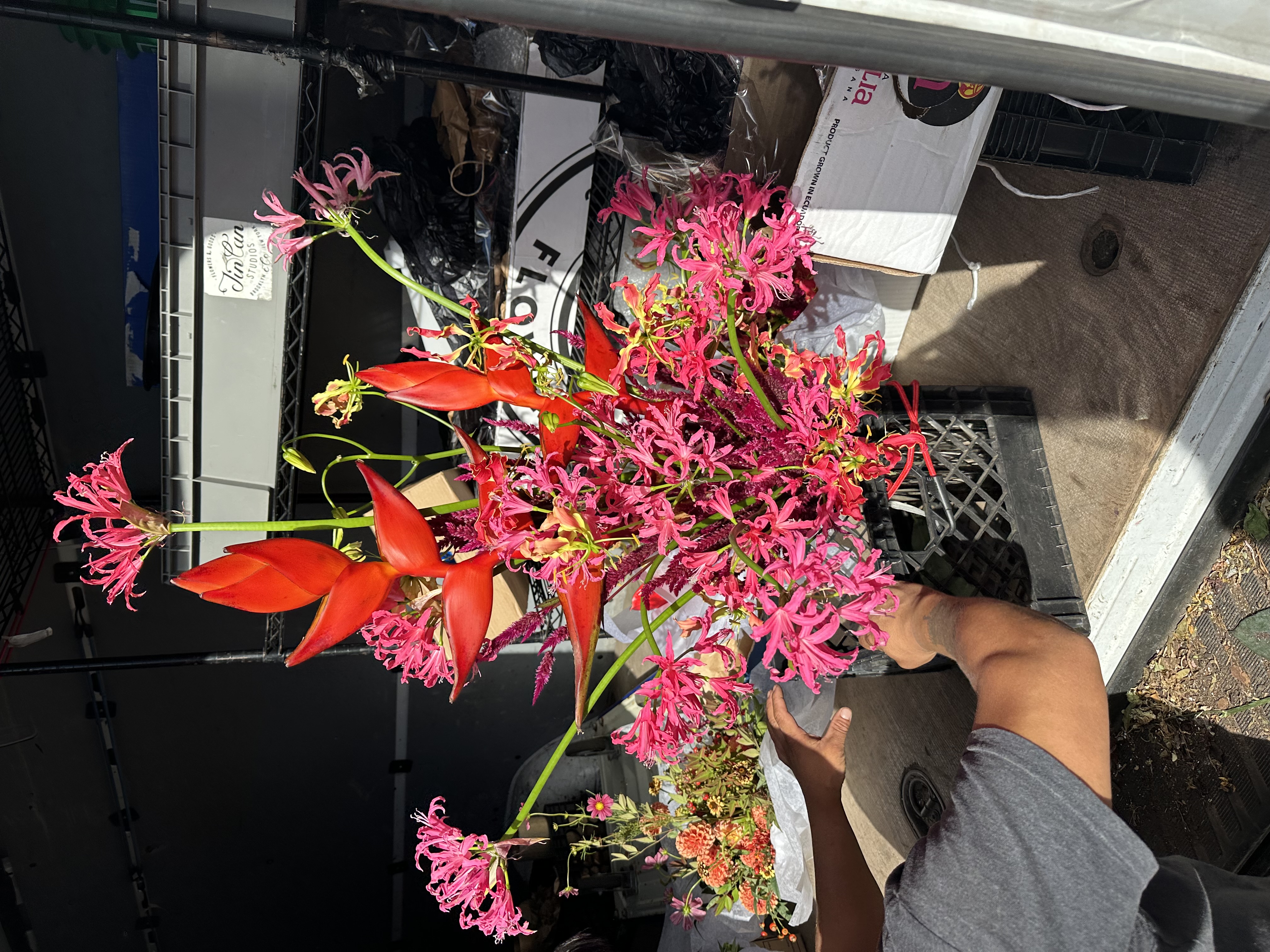 Де Future Flowers знаходить найкращі квіти 2 Флорист Джен Хюнь та її роботи