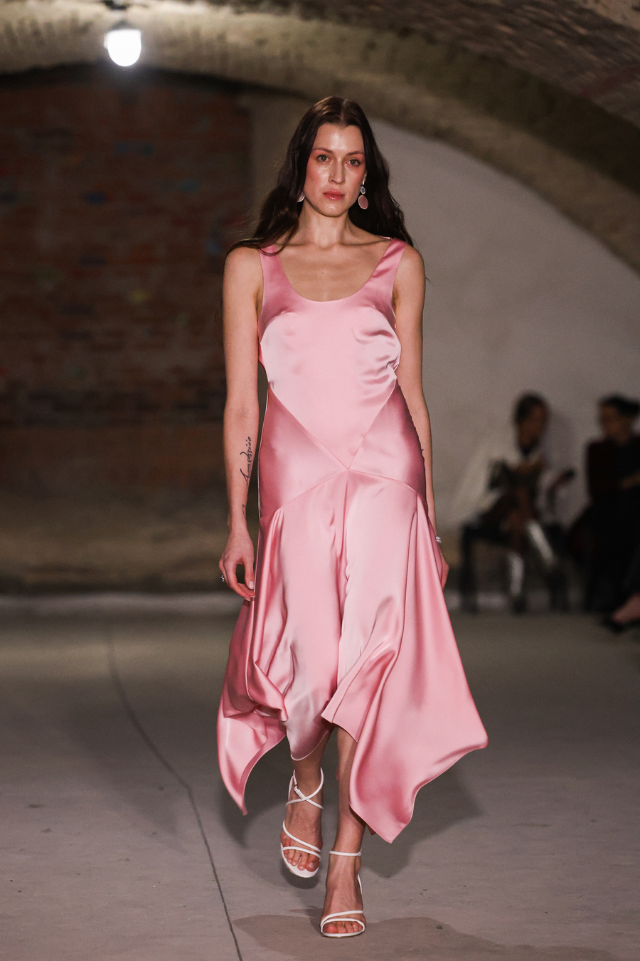 UFW SS&rsquo;27: Darja Donezz переосмислює казку мовою сучасного одягу
