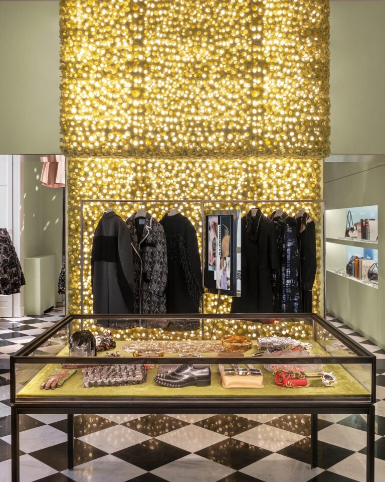Prada Galleria в Мілані: must-have естетика нового простору від Prada, що задає тренди 7