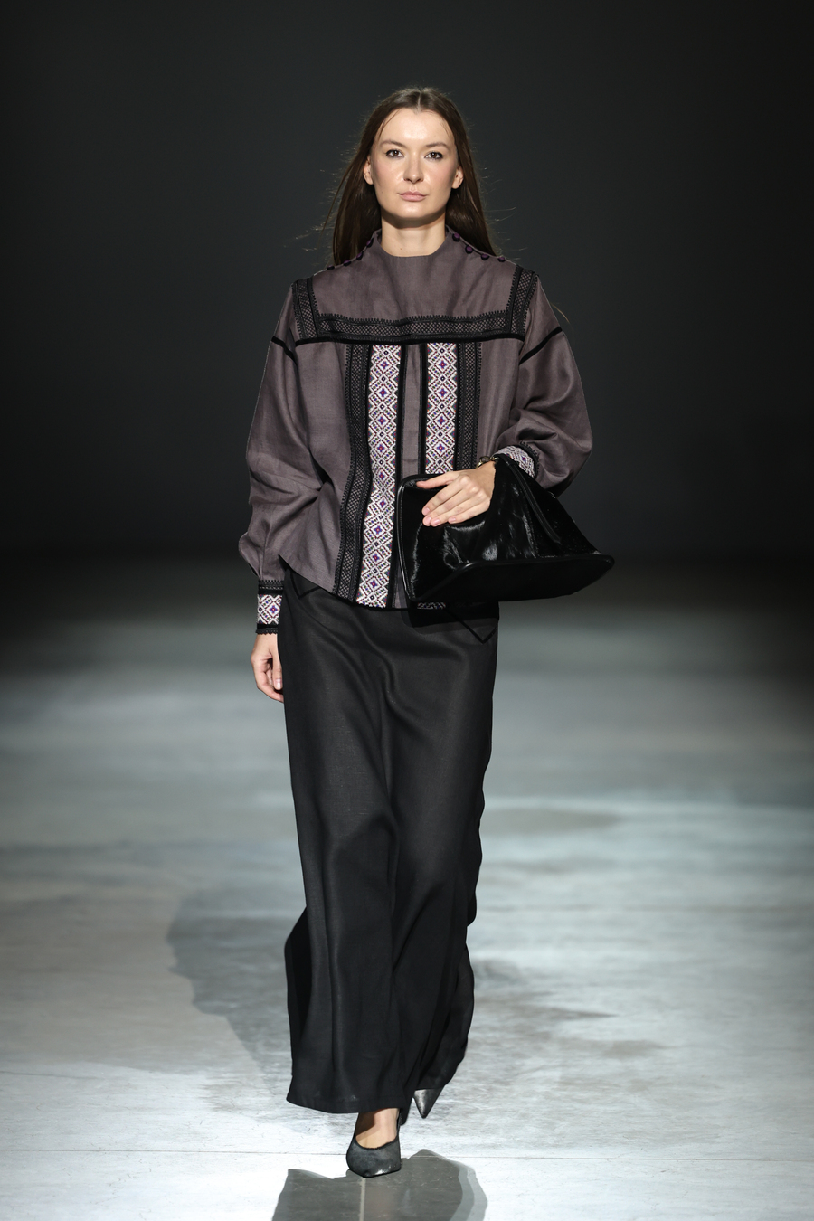 Ukrainian Fashion Week SS'27: Khrystyna Rachytska переосмислює українські сорочки в новій колекції