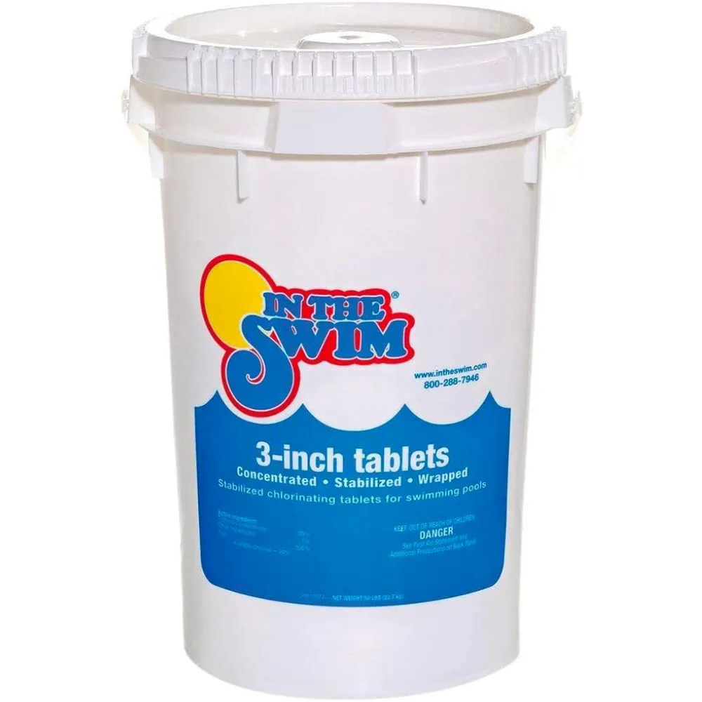 Хлорові таблетки проти водоростей і каламутної води 9 Таблетки хлору In The Swim Chlorine Tablets на білому тлі