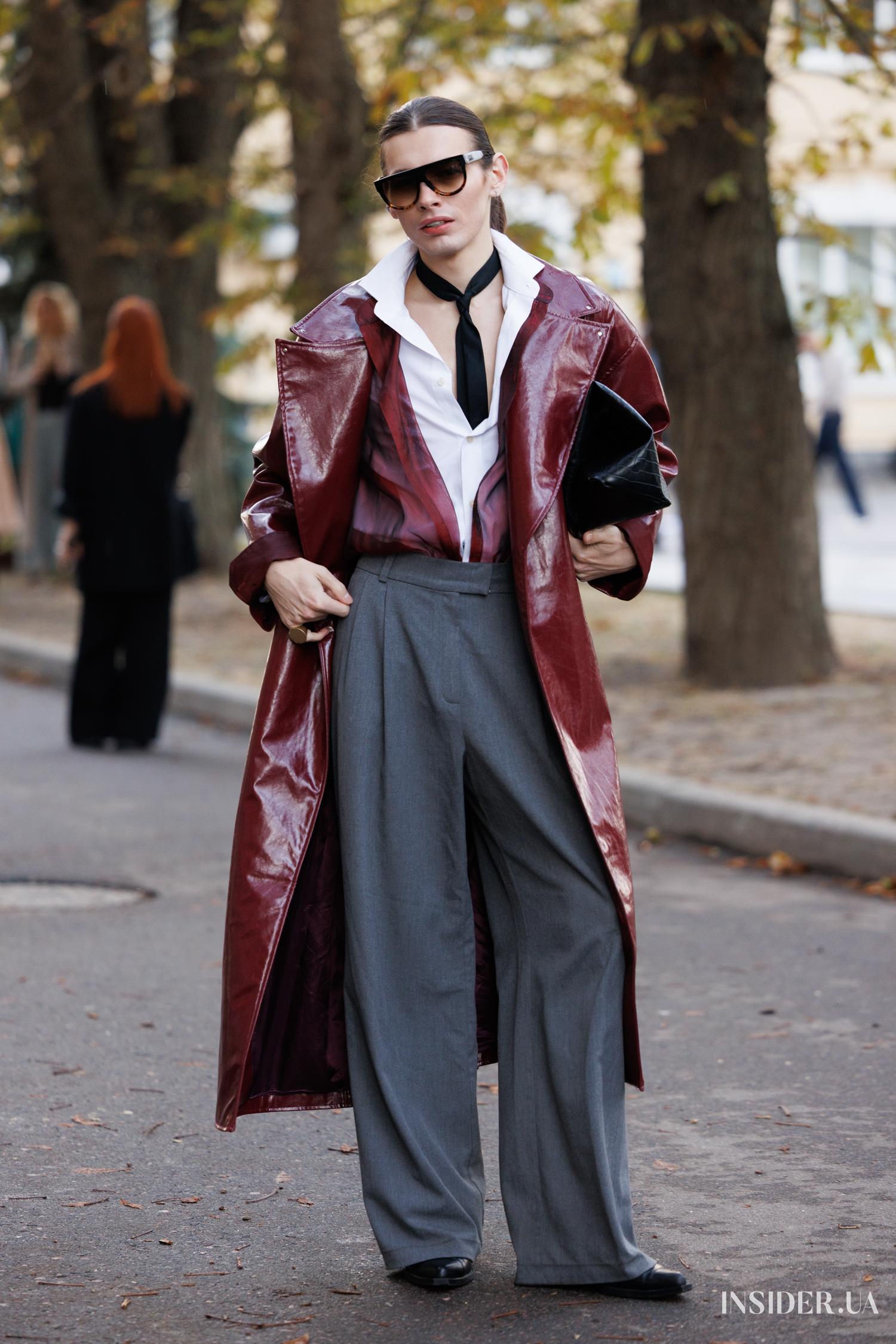 Street style UFW SS'27: Яскраві образи гостей – фешн-поради стилю 70 Вікторія Бондаренко