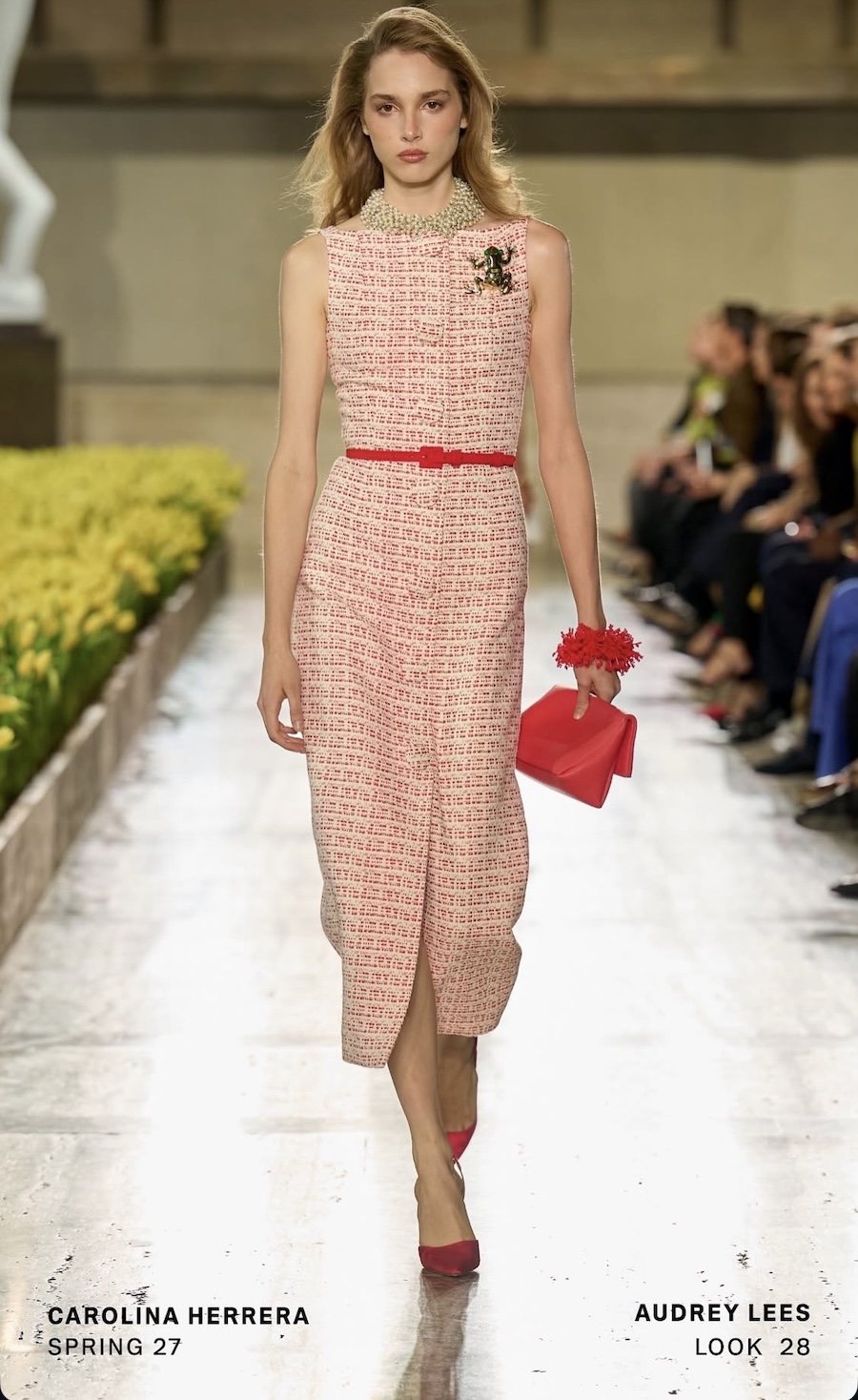 Carolina Herrera: ювілейна колекція серед 20 тисяч тюльпанів – головний тренд сезону 35 Carolina Herrera: Елегантність