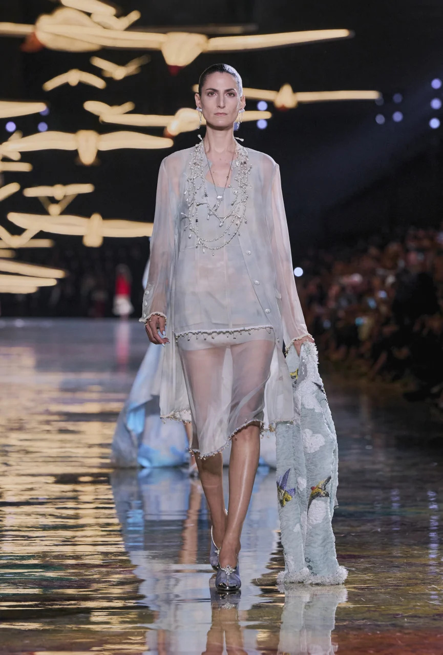 Chanel SS’27: смілива колекція, що диктує новий тренд на показ тіла 30 Chanel SS’27: смілива колекція, що диктує новий тренд на показ тіла 30