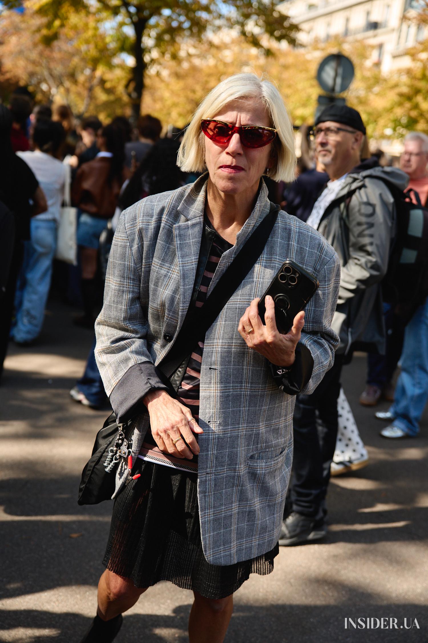 Street style PFW SS&rsquo;27: найяскравіші образи гостей показу Miu Miu