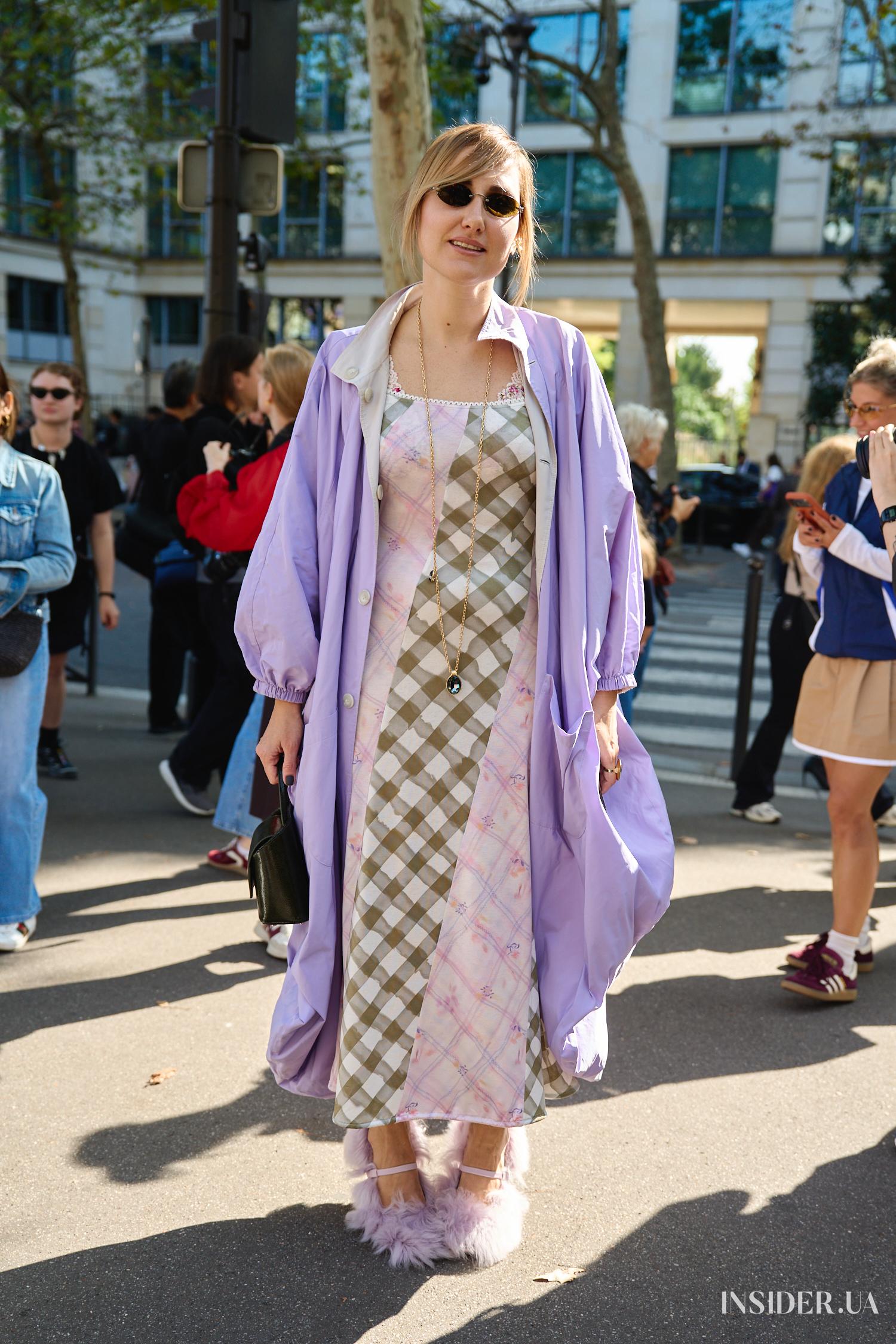 Street style PFW SS&rsquo;27: найяскравіші образи гостей показу Miu Miu