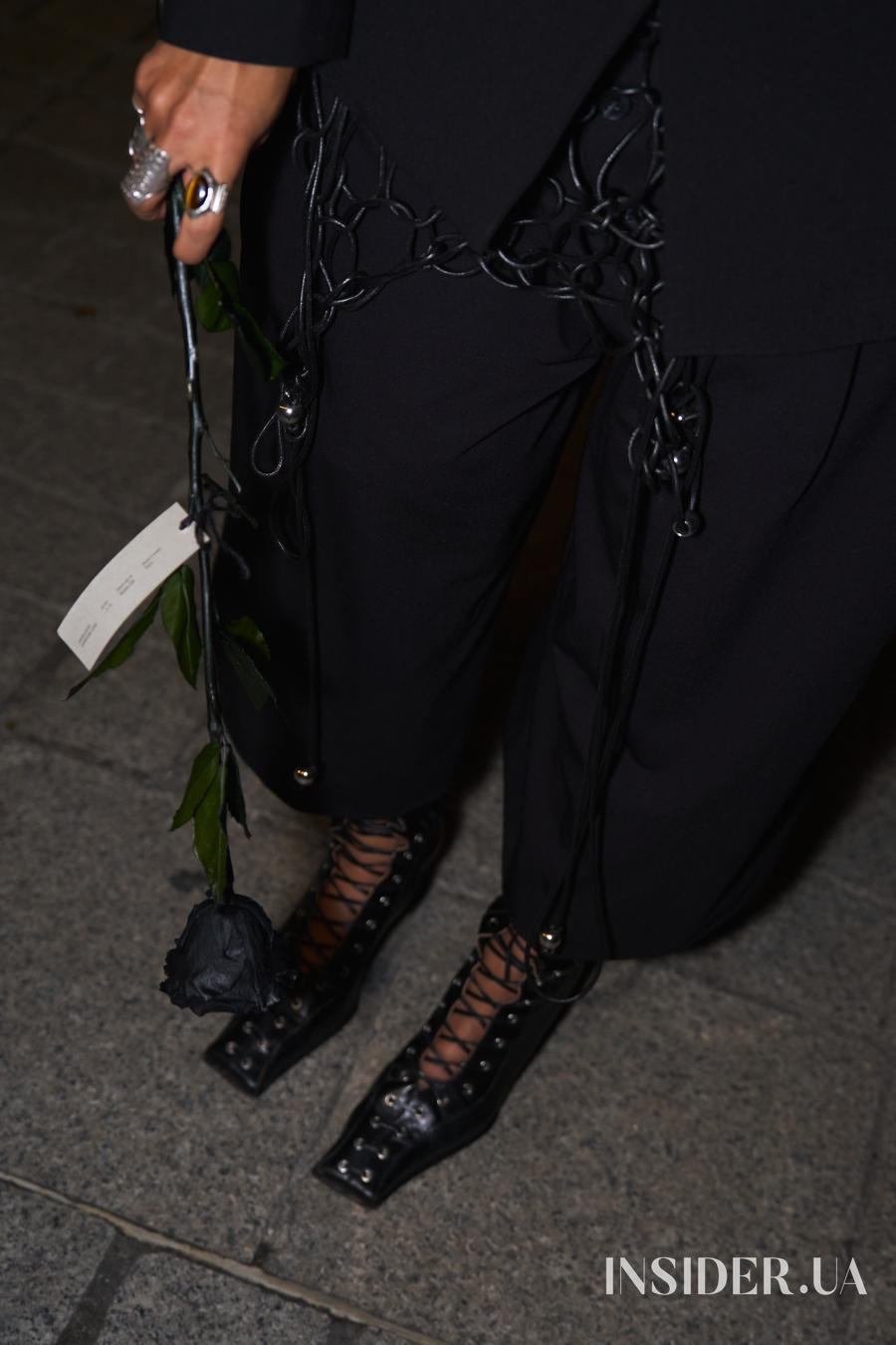 PFW SS’27: Гості Tom Ford задають тренди вулиць – твої фешн-образи з Парижа 39 Street style PFW SS’27