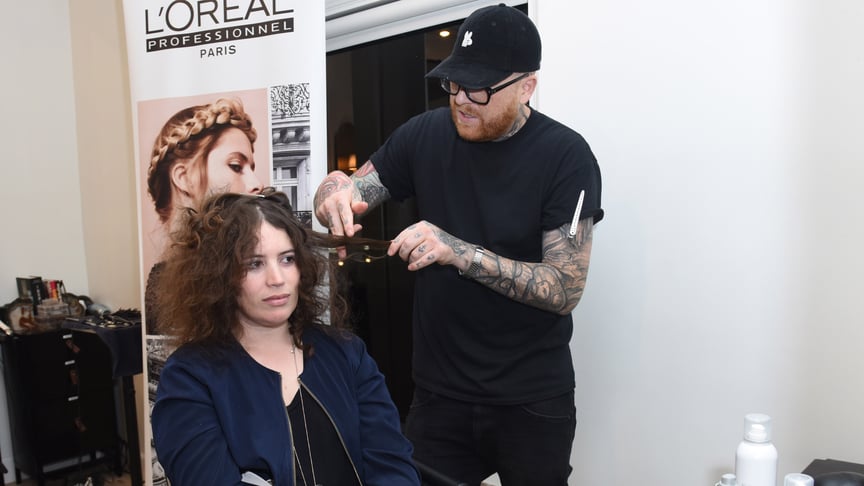 Україночка 114 Нові дослідження: чи справді засоби L’Oreal для випрямлення волосся можуть бути небезпечними для здоров’я?