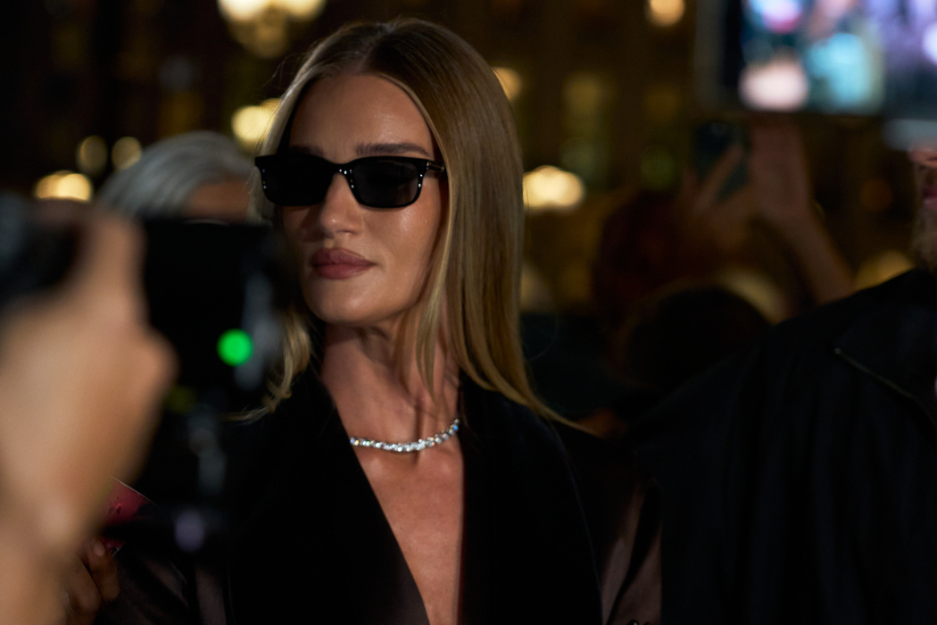 PFW SS’27: Гості Tom Ford задають тренди вулиць – твої фешн-образи з Парижа 26 Street style PFW SS’27